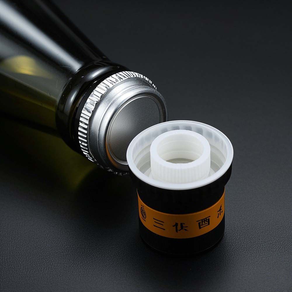 aluminum plastic combination cap.jpg